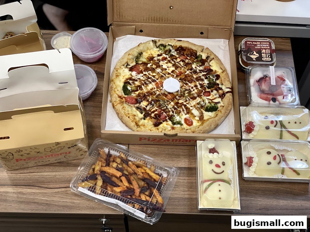 Pizza Maru: Delicious Pizza & Sweet Treats!