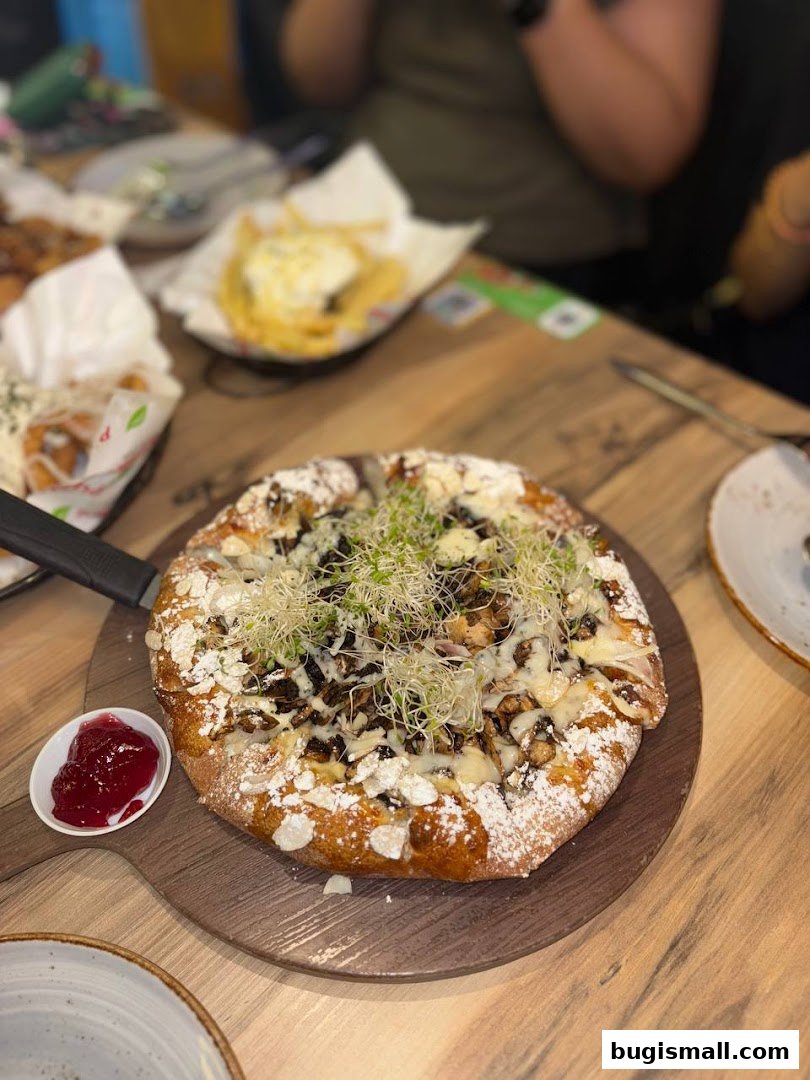 Savor Gourmet Pizza at Pizza Maru Bugis!