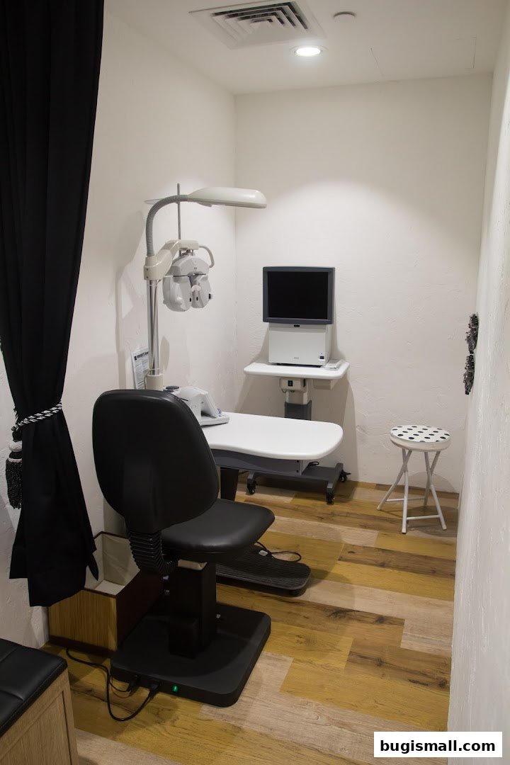 Professional Eye Exams at OWNDAYS Bugis