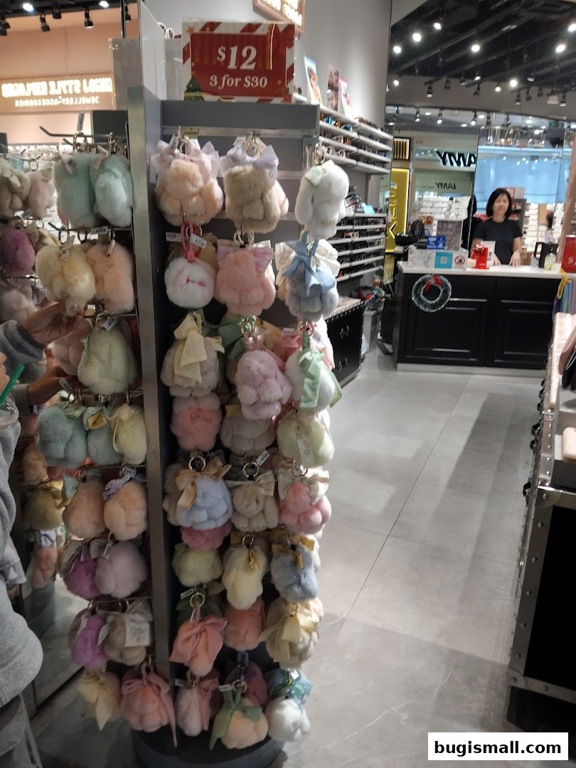 Adorable Fluffy Keychains & Accessories at KIMOJ!