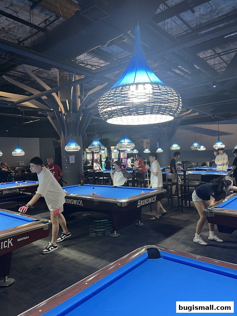 Cue Guru: Your Ultimate Pool Hall Experience
