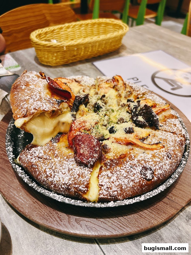 Indulge in Delicious Pizza at Pizza Maru!