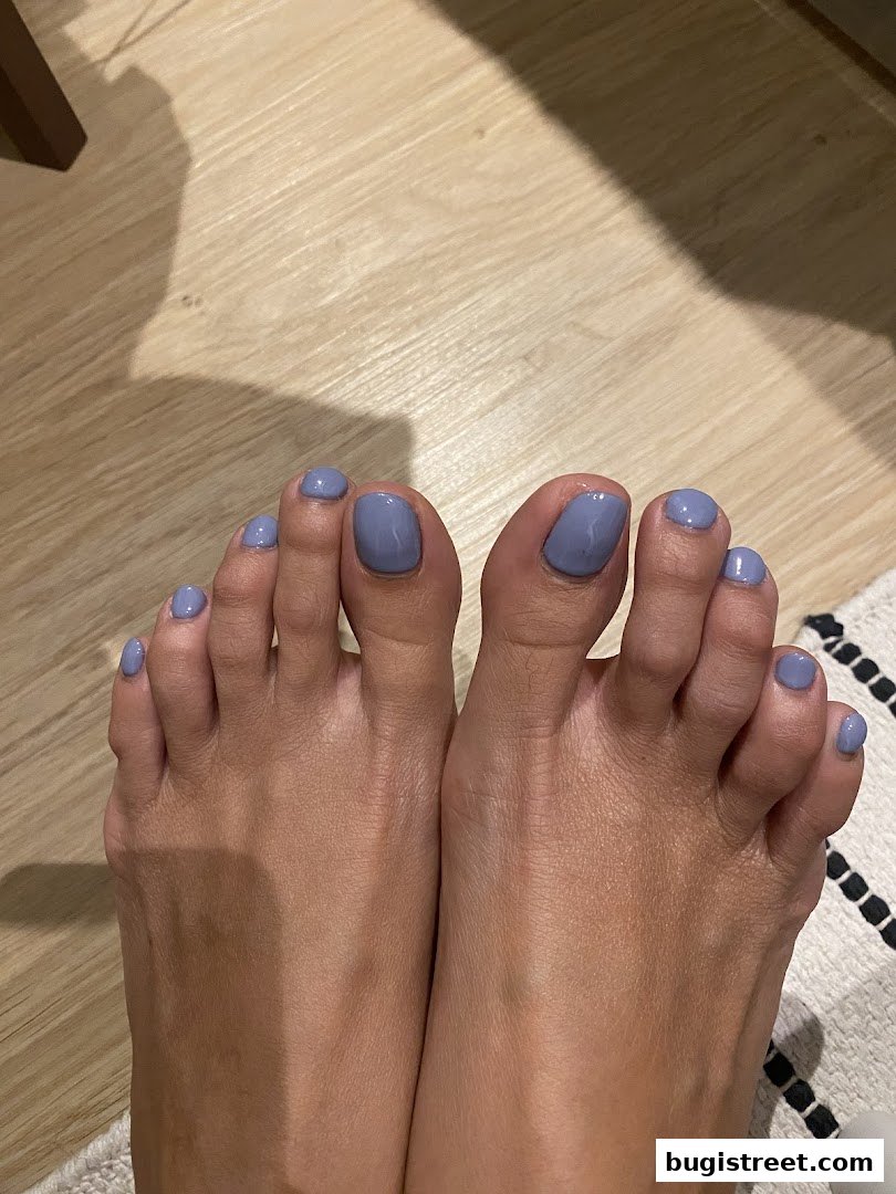 Elegant Lavender Pedicure at Lily Nails Salon