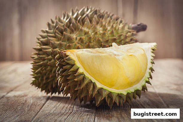 Fresh Durian Delights at Lian Hua Chun Fruits