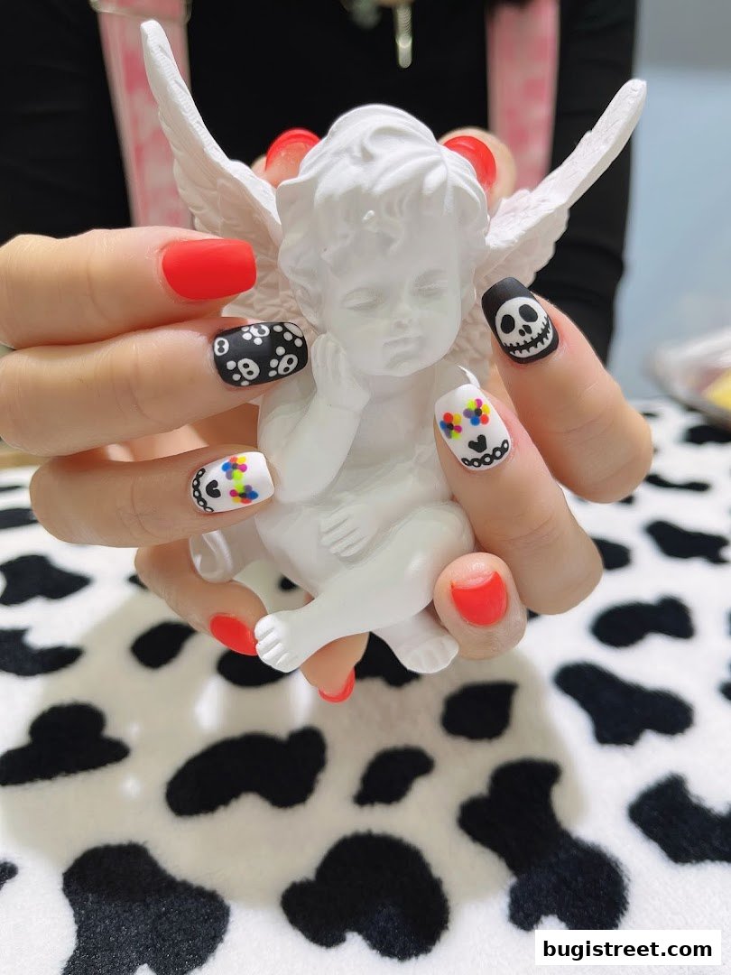 Unique Nail Art & Eyelash Extensions