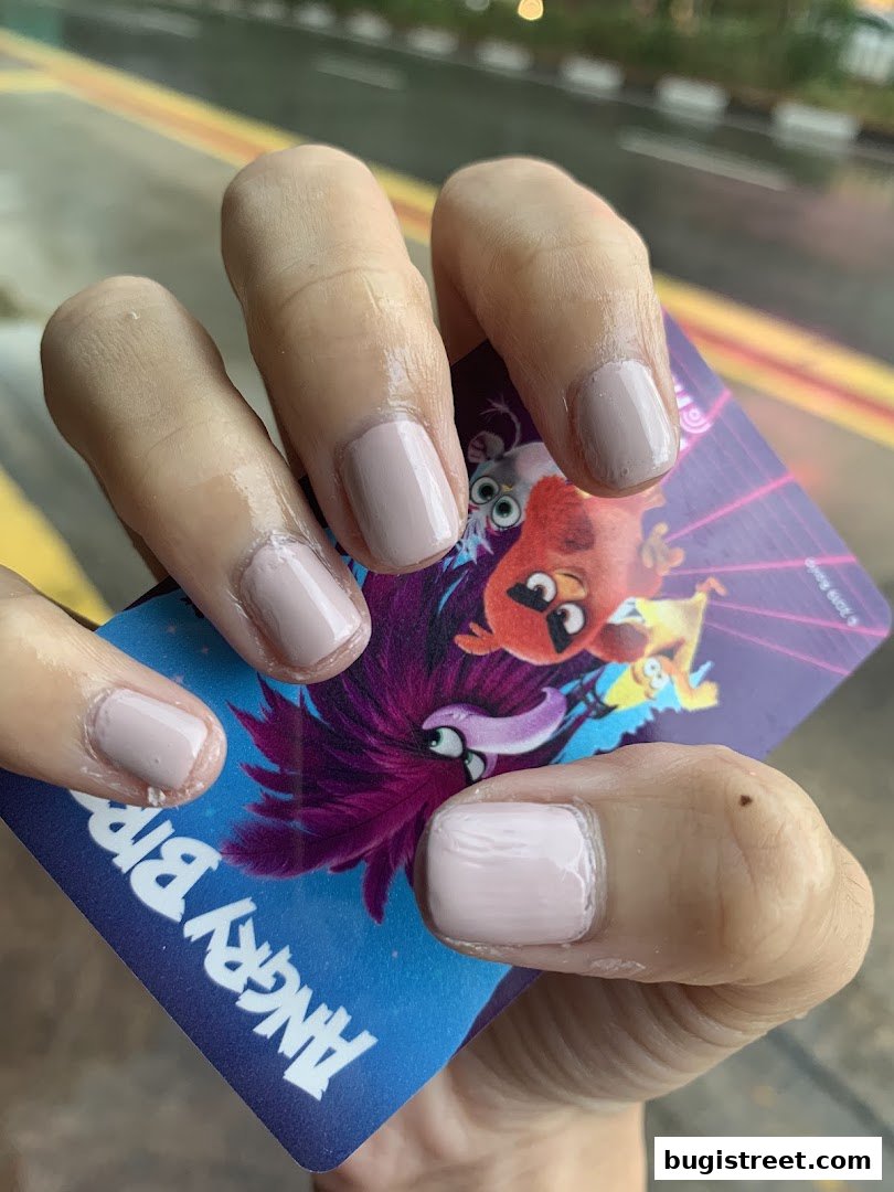 Chic Nails & Fun Vibes