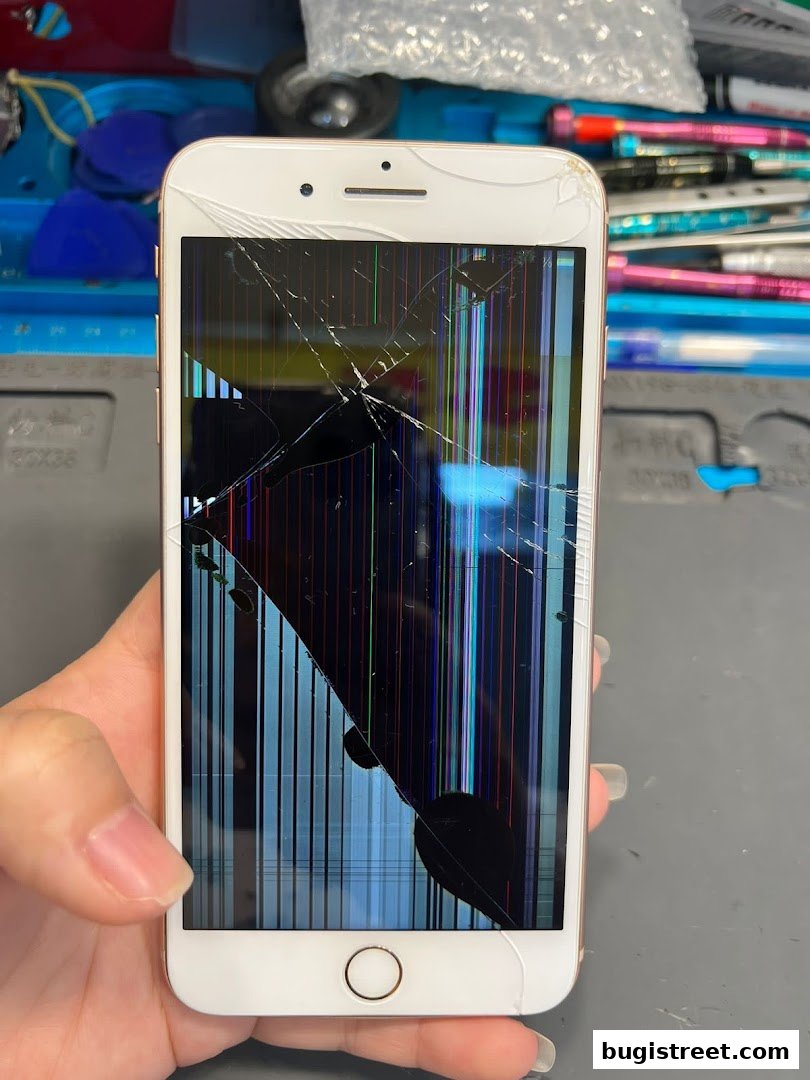 Cracked Phone Screen? We Fix It Fast!