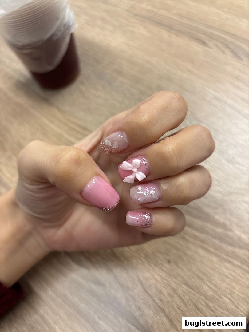 Deluxe Nails and Eyelashes