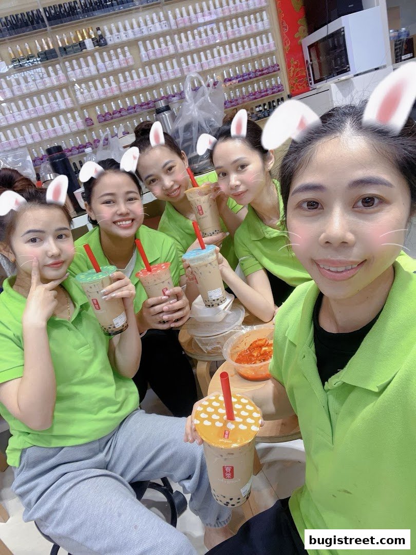 Biena Nails: Fun & Refreshing Bubble Tea Break!