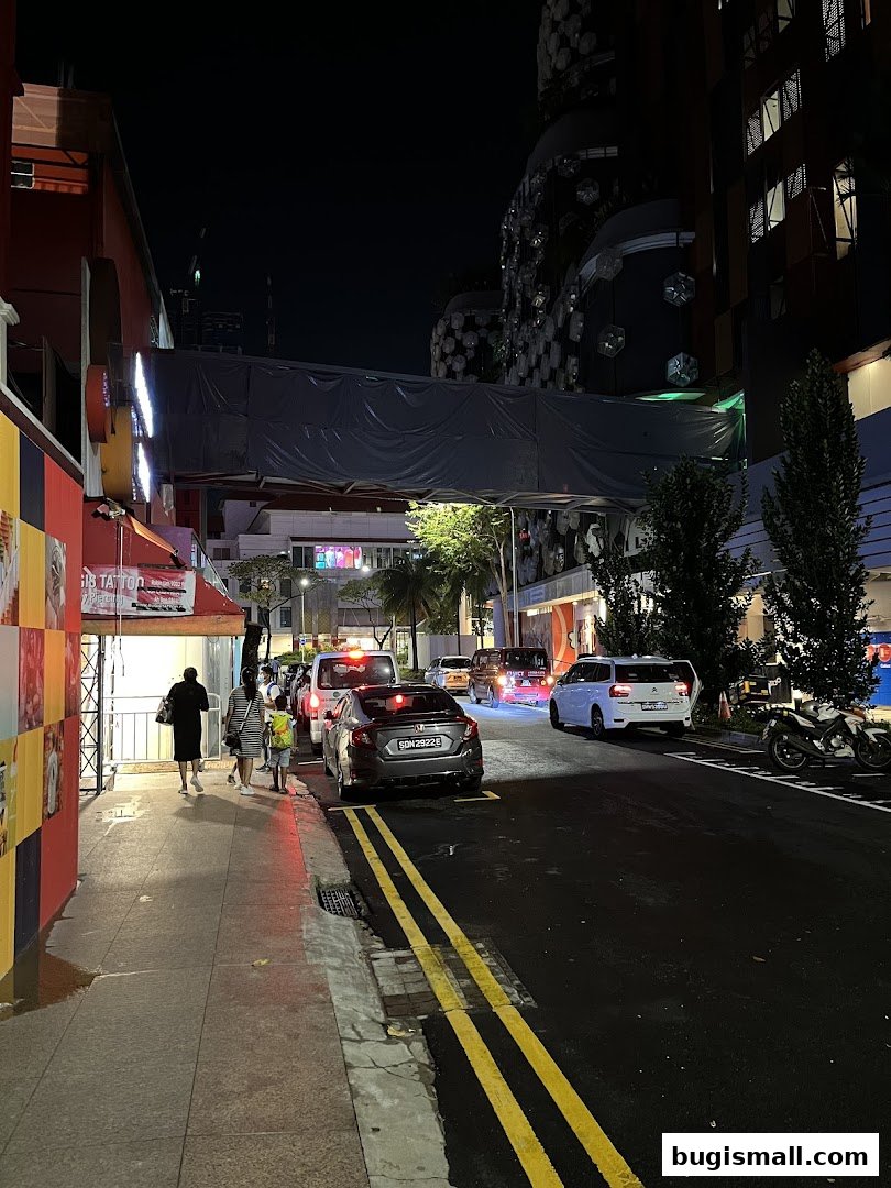 Bugis Nightlife: Explore the Vibrant Streets