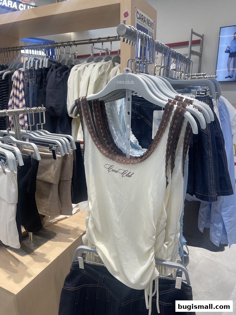 Cara Club: Chic Fashion Finds