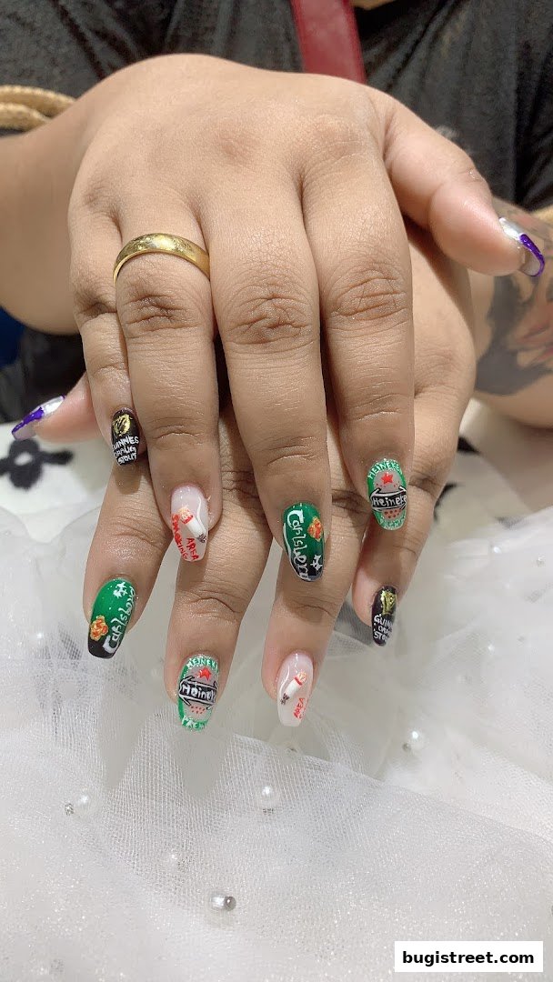 Unique Beer-Themed Nail Art Designs