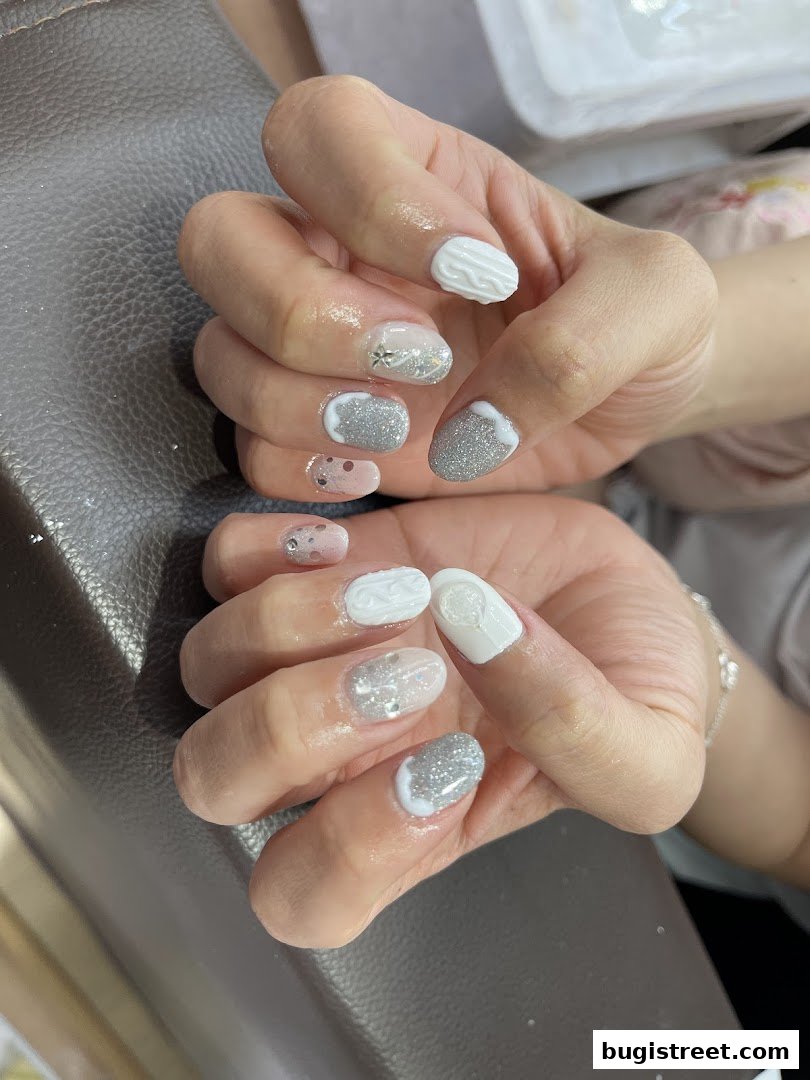 Stunning Nail Art & Eyelash Extensions