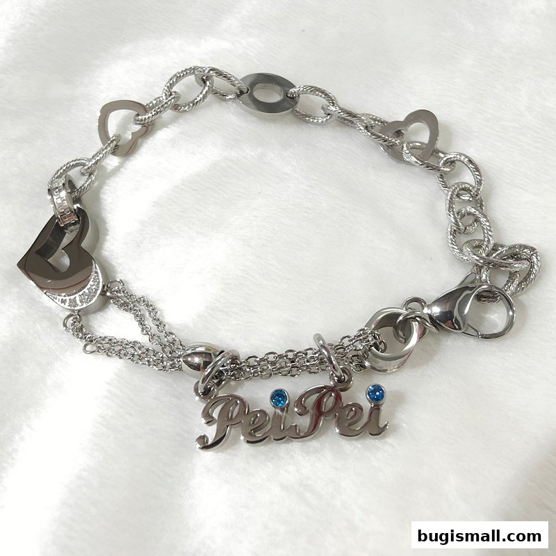 Elegant 'Pei Pei' Bracelet with Heart Charms