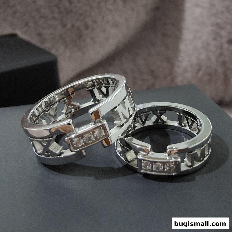 Couple Lab: Exquisite Roman Numeral Rings