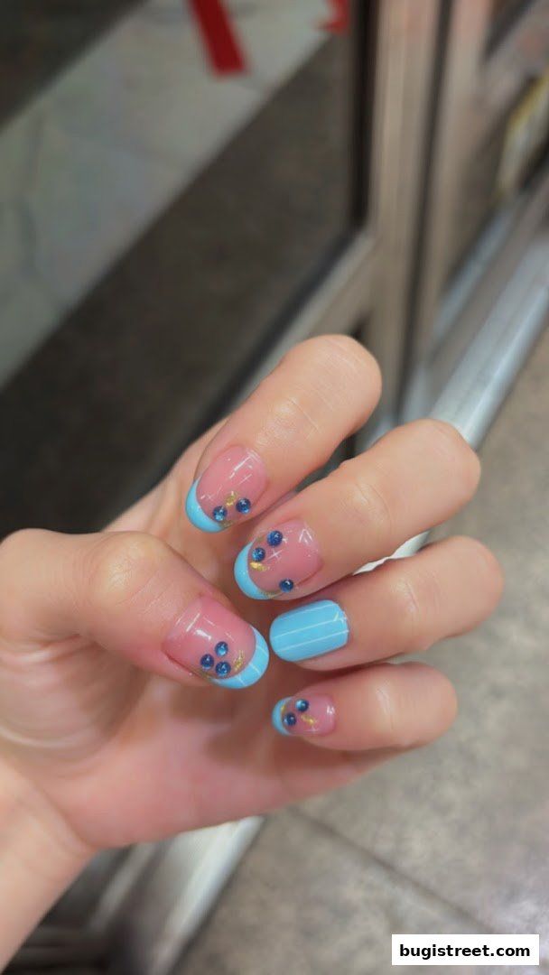Stunning Nail Art at Deluxe Nails and Eyelashes!