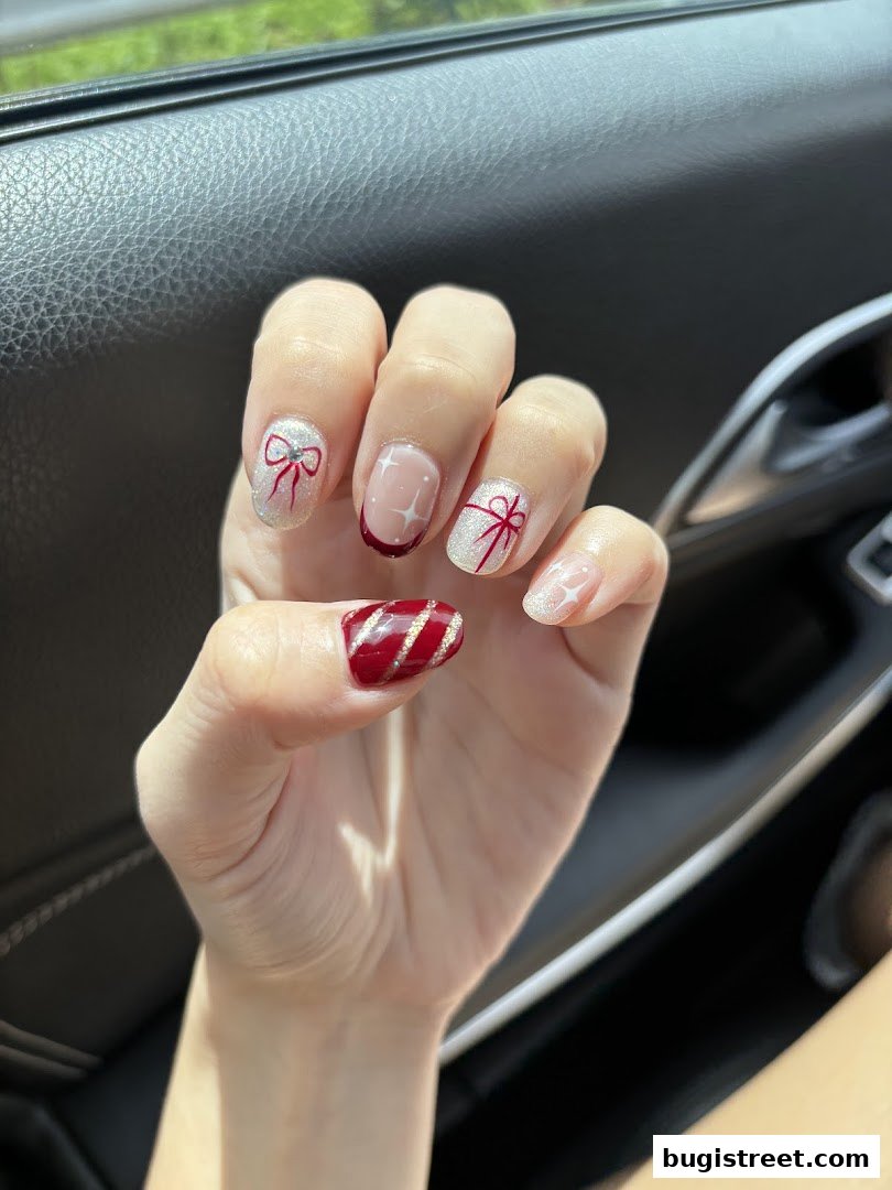 Deluxe Nails and Eyelashes
