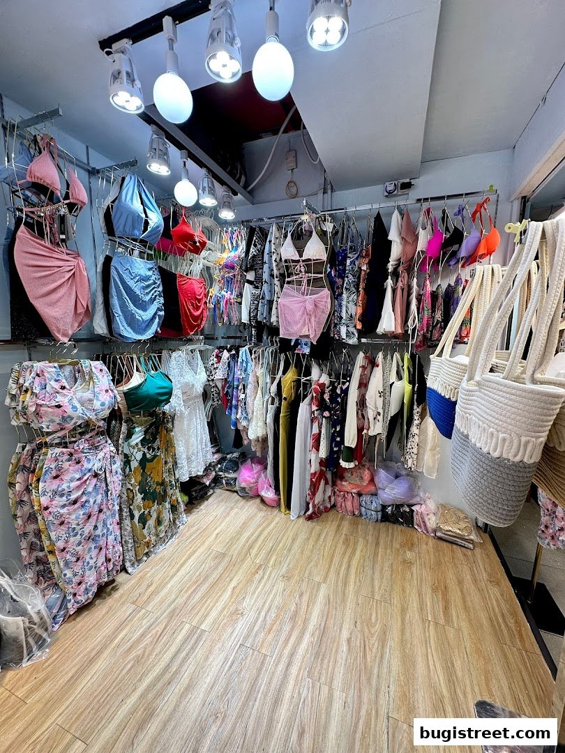 Fabulous Girl: Trendy Swimwear & Dresses