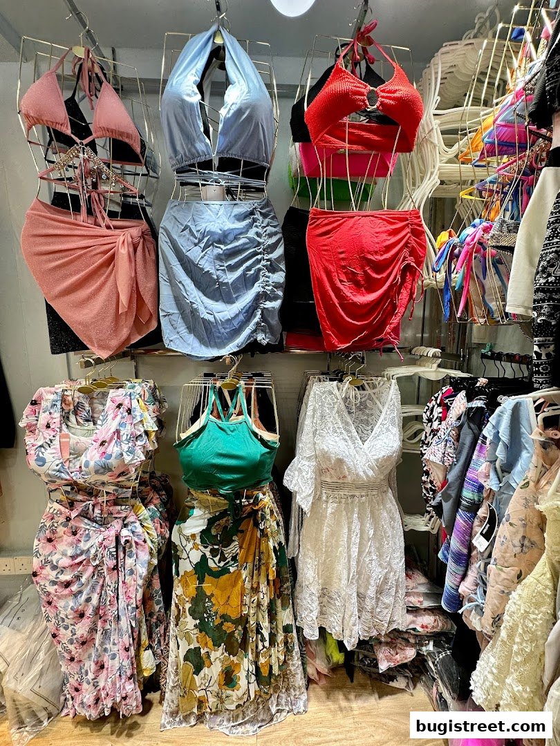Fabulous Girl: Trendy Women's Fashion & Beachwear