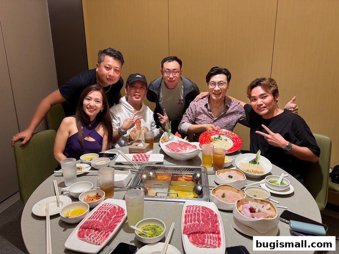 Enjoy Haidilao Hot Pot with Friends!