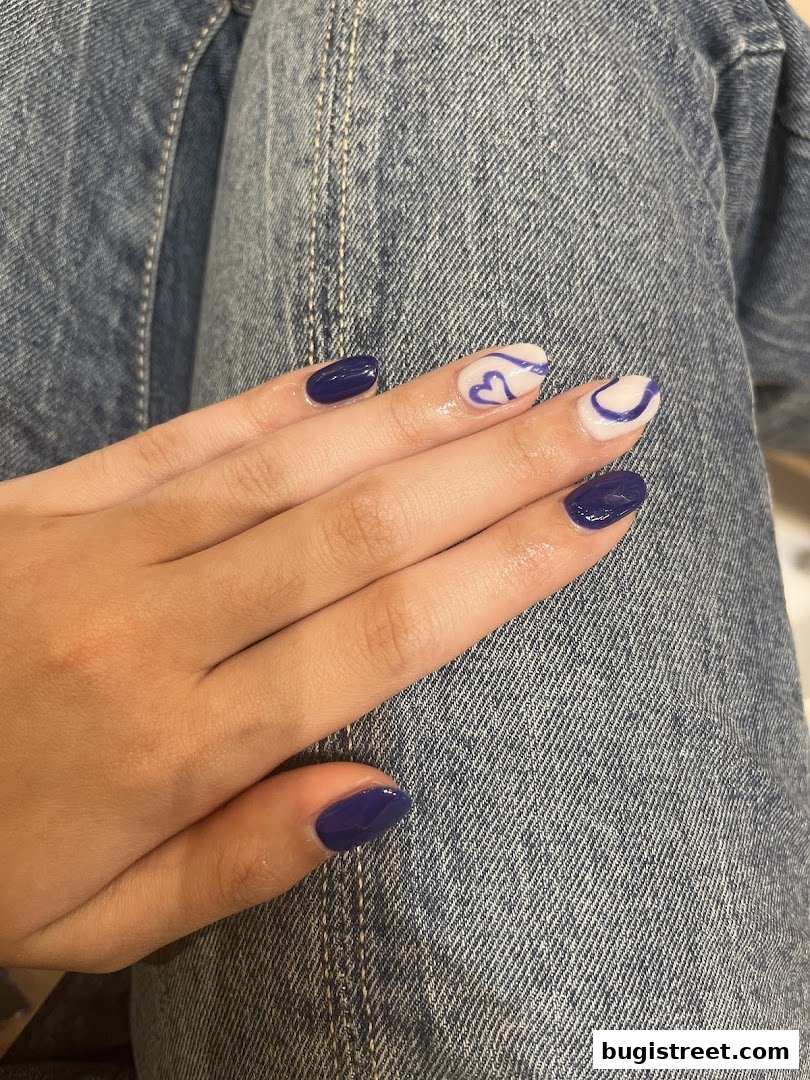 Chic Nails: Express Your Style at Hanah Nails!