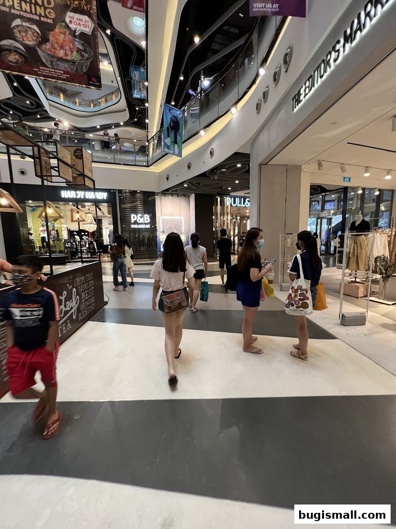 Explore Hardy Hardy and More at the Mall