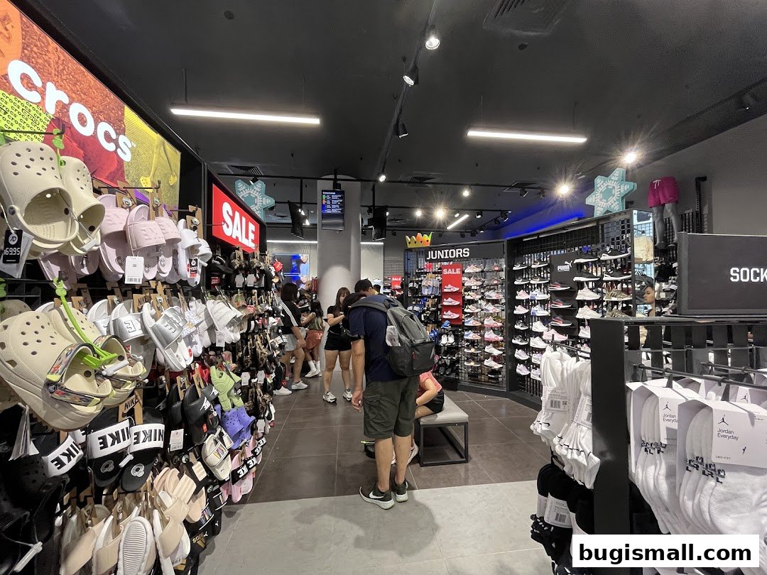 JD Sports: Latest Footwear & Apparel Arrivals