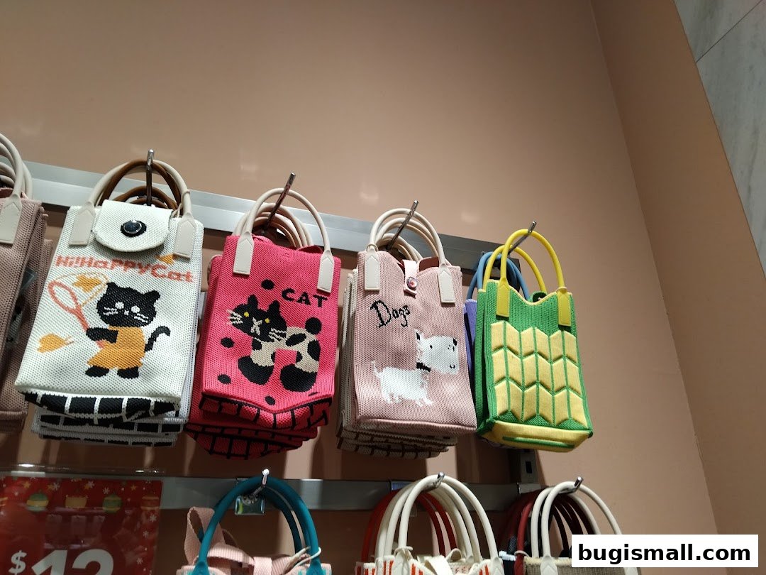 Adorable Tote Bags: Cat, Dog, and More!