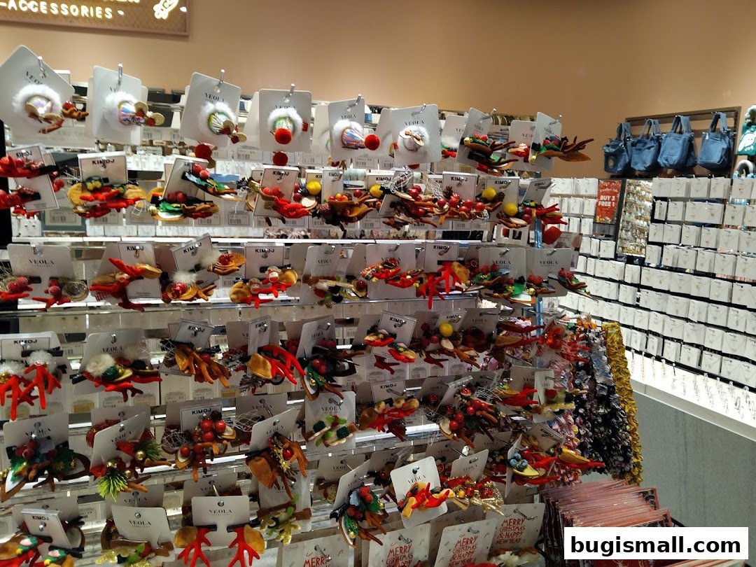Festive Accessories & Gifts at KIMOJ!