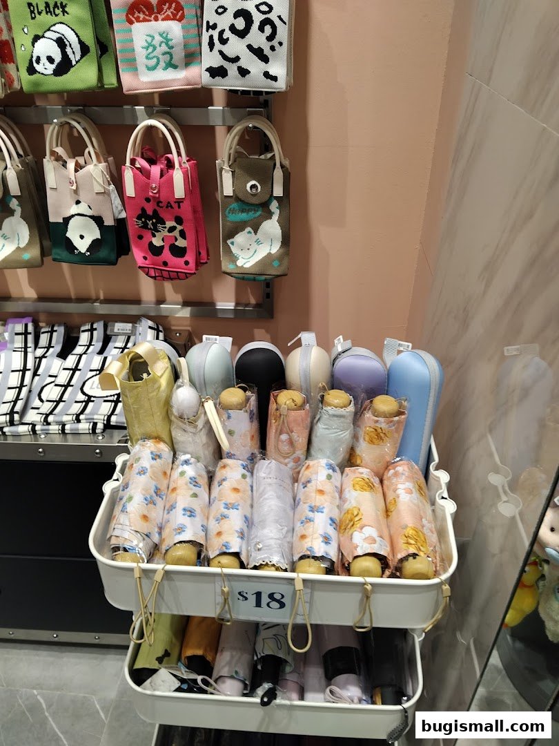 Adorable Umbrellas & Bags at KIMOJ!