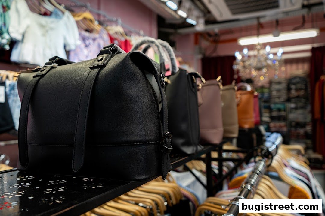 La Mae Boutique: Chic Handbags & Fashion Finds
