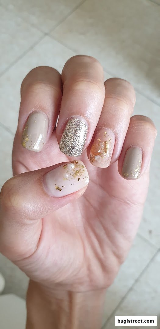 Elegant Nail Art by Nails By Hua Yi Fang