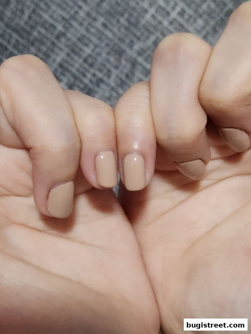 Elegant Beige Nails by Hua Yi Fang