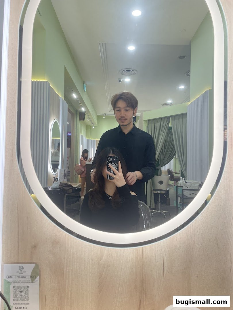 Expert Hair Styling at Organic Way Salon