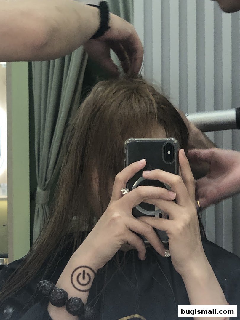 Expert Hair Styling at Organic Way Salon