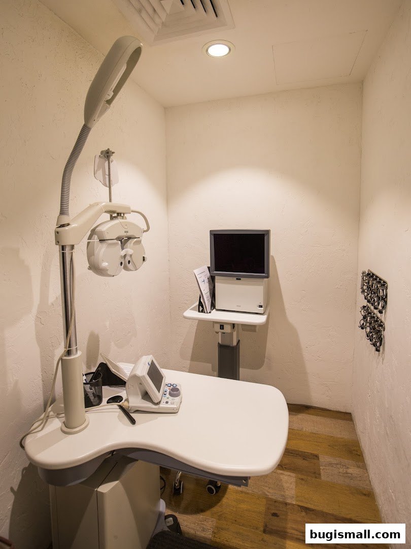 Advanced Eye Care at OWNDAYS Bugis