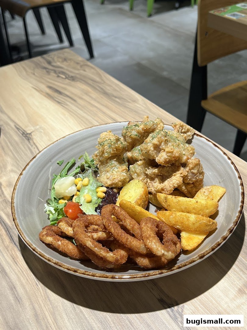 Crispy Fried Chicken Feast at Pizza Maru Bugis!
