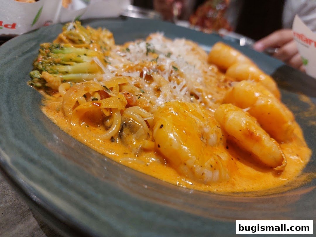 Delicious Creamy Shrimp Pasta at Pizza Maru