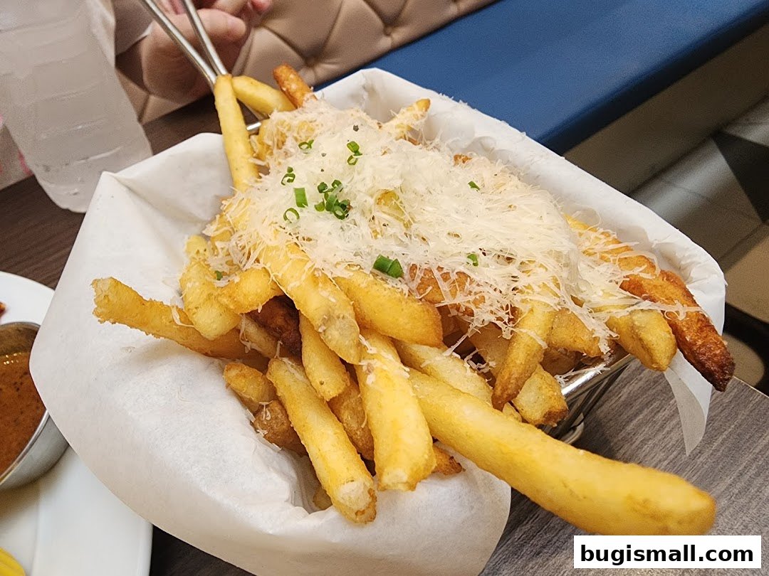 Delicious Cheese Fries at Poulet!