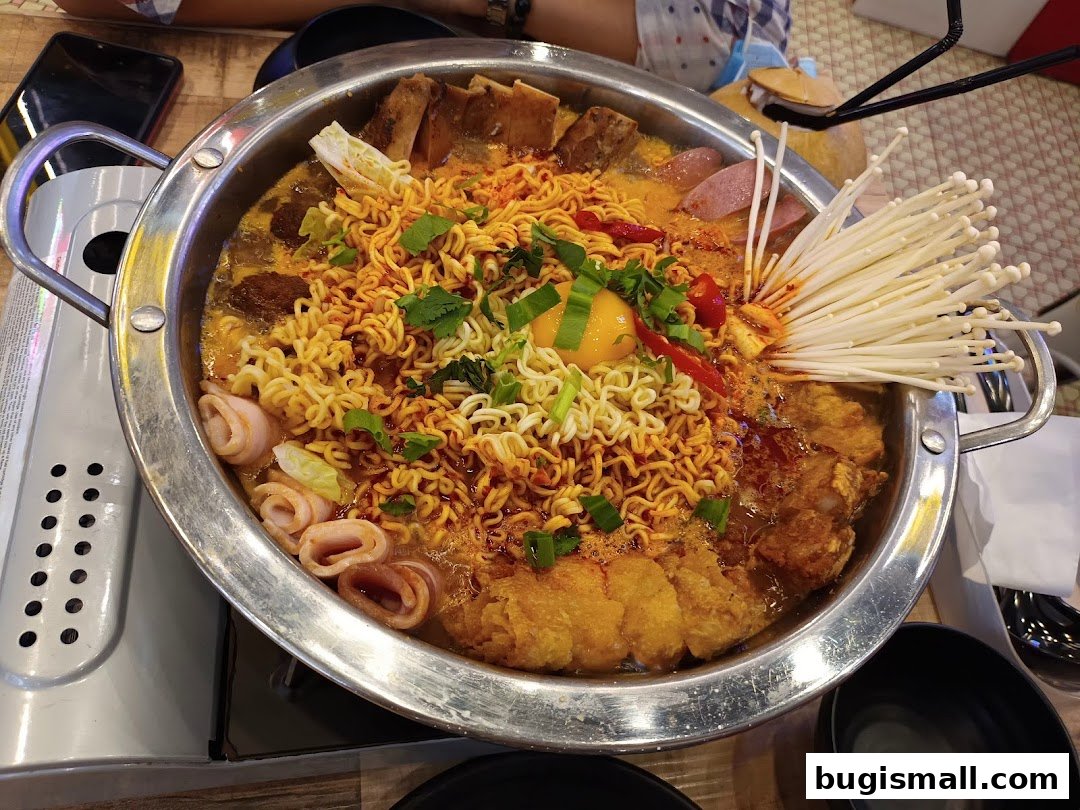 Savor Authentic Thai Flavors: Hot Pot Delights!