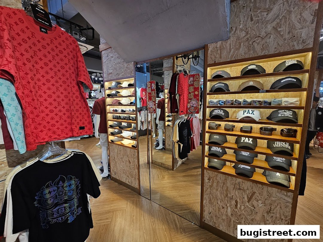 Recoil: Streetwear Fashion & Accessories