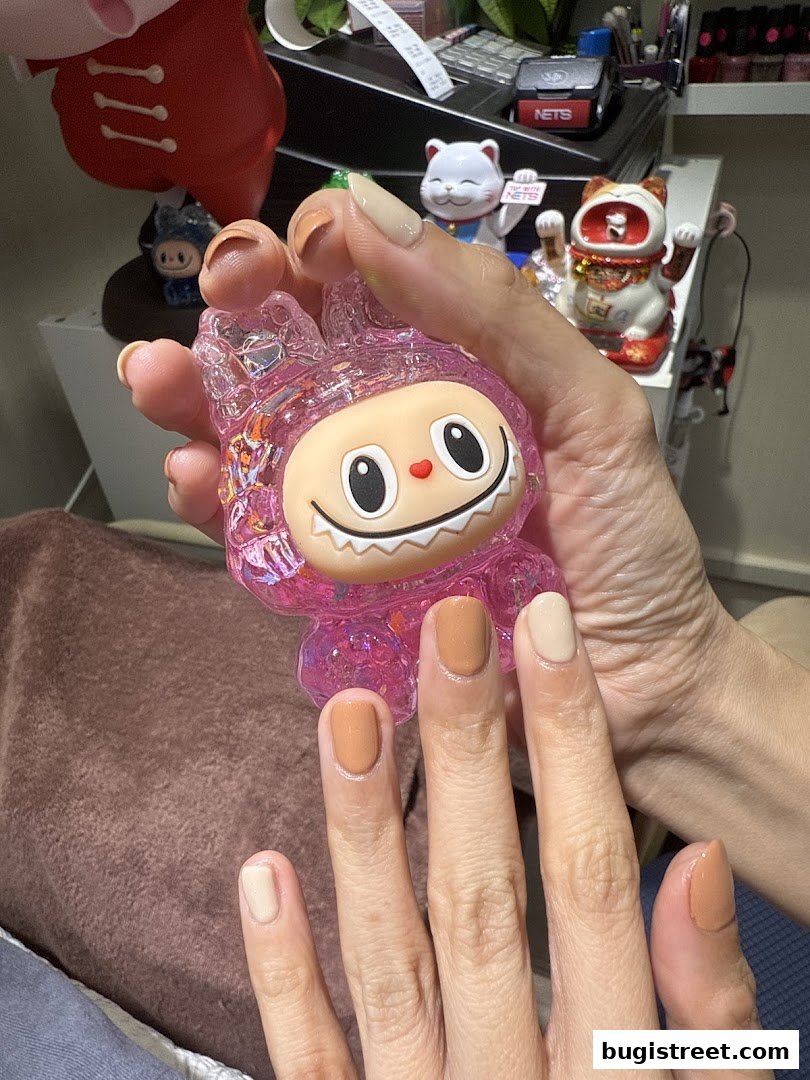 Chic Nails & Fun Decor at Sakura Nails!