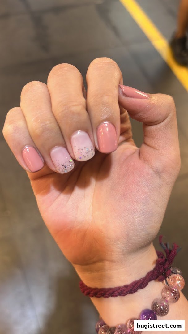Sakura Nails: Elegant Pink & Glitter Manicure