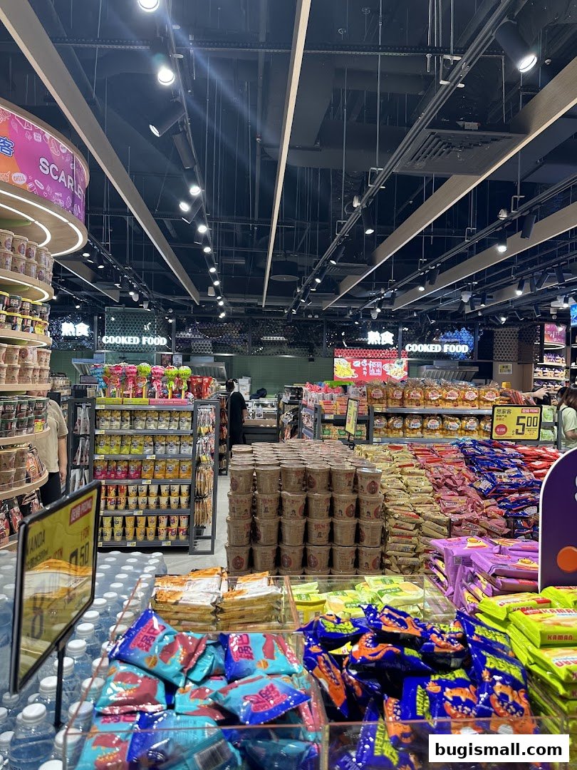 Scarlett Supermarket: Your Go-To for Snacks and Essentials!