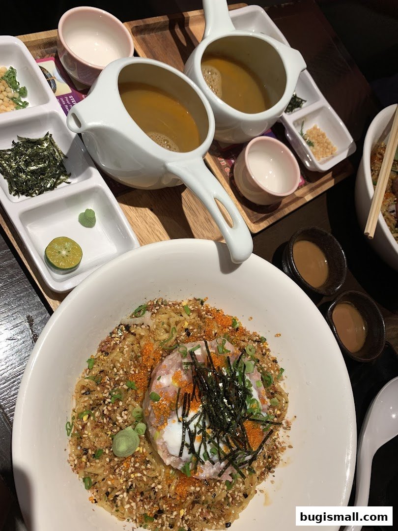 Scrambled Egg Rice Keisuke: Savory Noodle Delight!