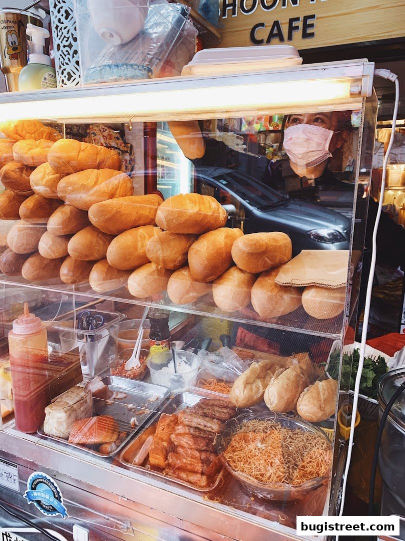 Freshly Baked Breads & Savory Delights at Shoon Kou Cafe