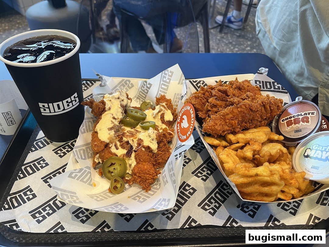 SIDES: Delicious Fried Chicken and Sides!