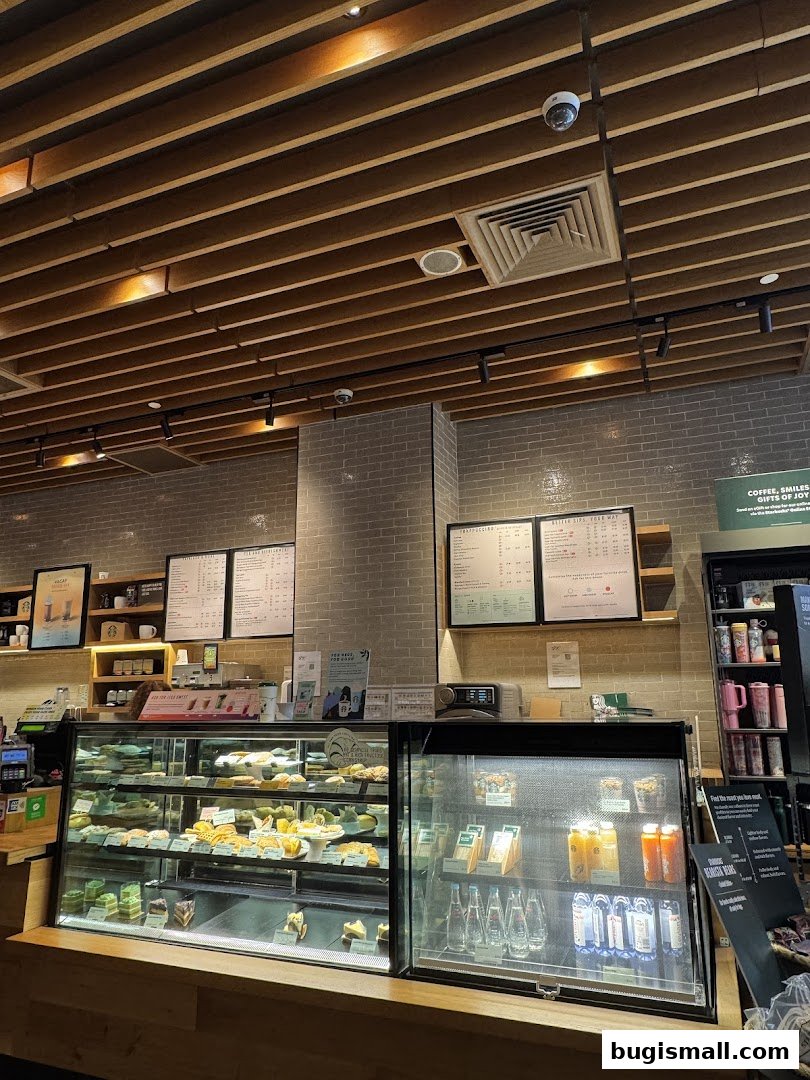 Starbucks Bugis: Coffee, Pastries & Refreshments