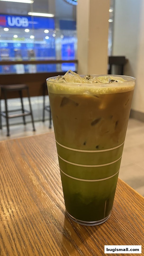 Starbucks Bugis: Refreshing Iced Matcha Coffee