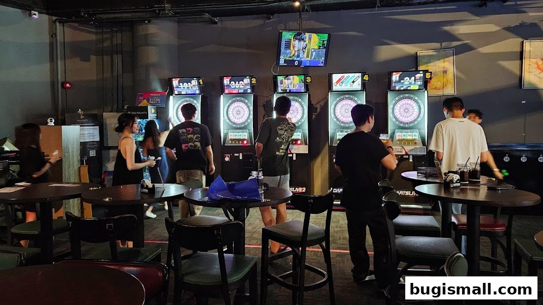 Hit the Bullseye: Fun Darts & Drinks!